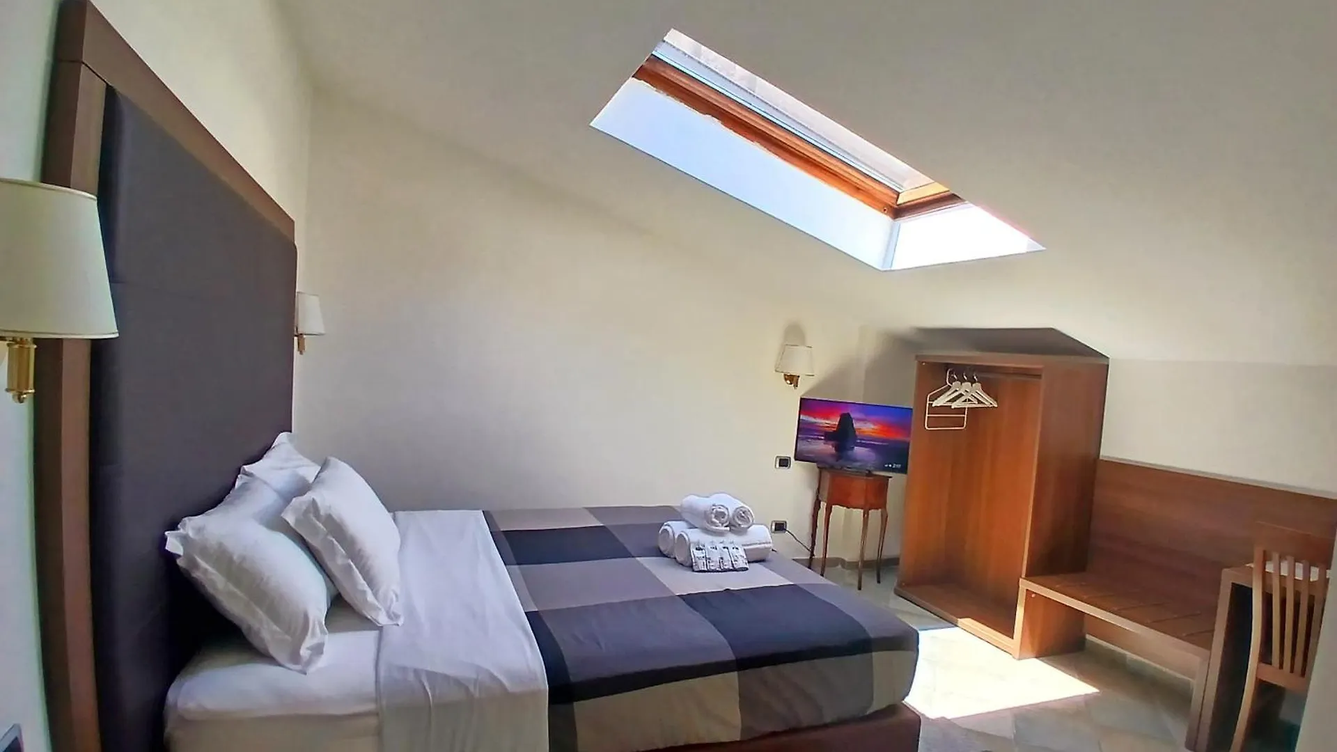 Guest house Attic Garden Hotel Rome Italy